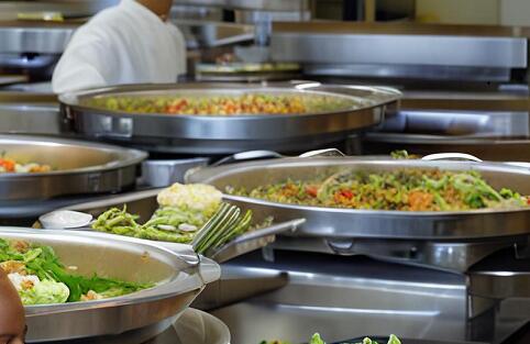 在大学食堂里包个窗口挣钱吗？需要考虑哪些因素